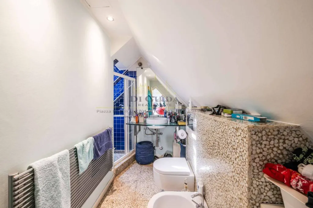 Bagno – Attico in vendita a Monte Rosa – Lotto, Milano | Di Guida Real Estate