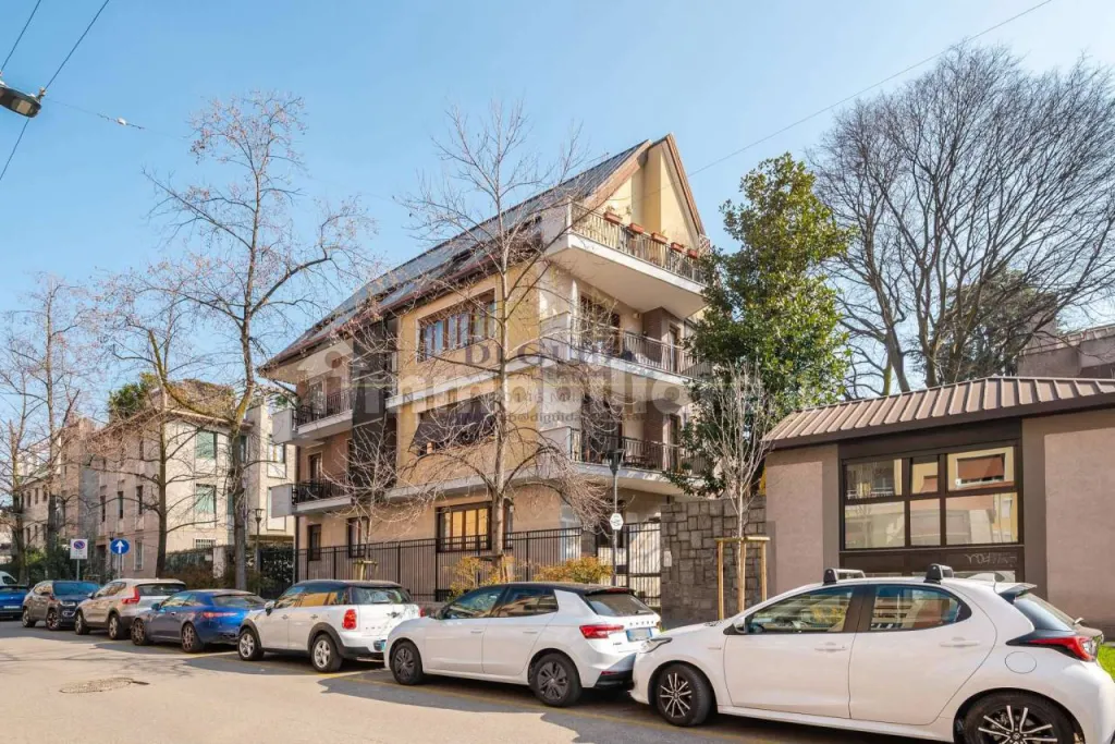 Facciata – Attico in vendita a Monte Rosa – Lotto, Milano | Di Guida Real Estate