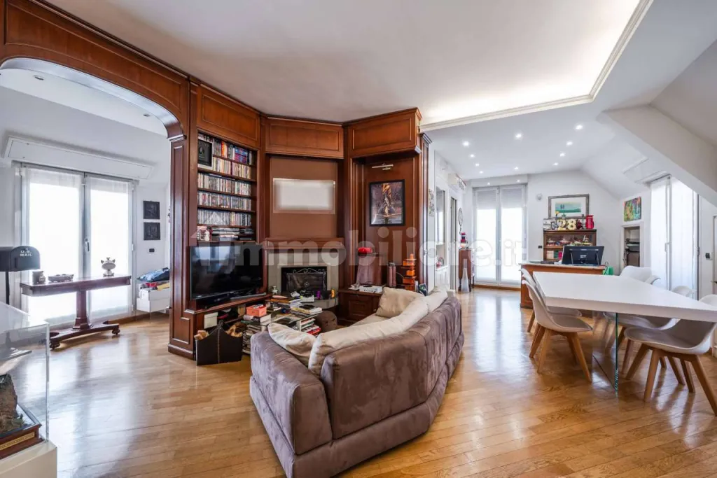 Salone – Attico in vendita a Monte Rosa – Lotto, Milano | Di Guida Real Estate