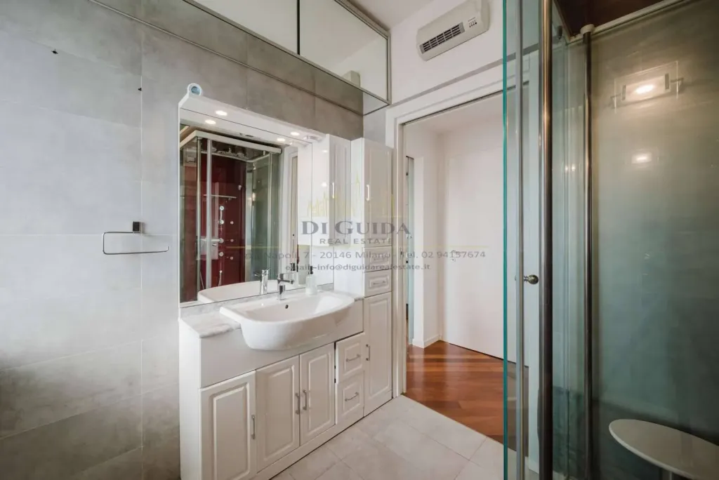 Bagno – Appartamento in vendita a Bellaria, Cinisello Balsamo | Di Guida Real Estate