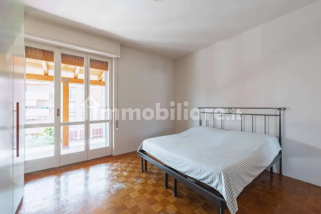 Trilocale in via Tommaso D'Aquino 7 – Camera da letto – Appartamento in vendita a Cittadella - Villaggio Dalmazia, Novara | Di Guida Real Estate