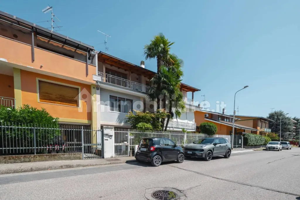 Trilocale in via Tommaso D'Aquino 7 – Facciata – Appartamento in vendita a Cittadella - Villaggio Dalmazia, Novara | Di Guida Real Estate