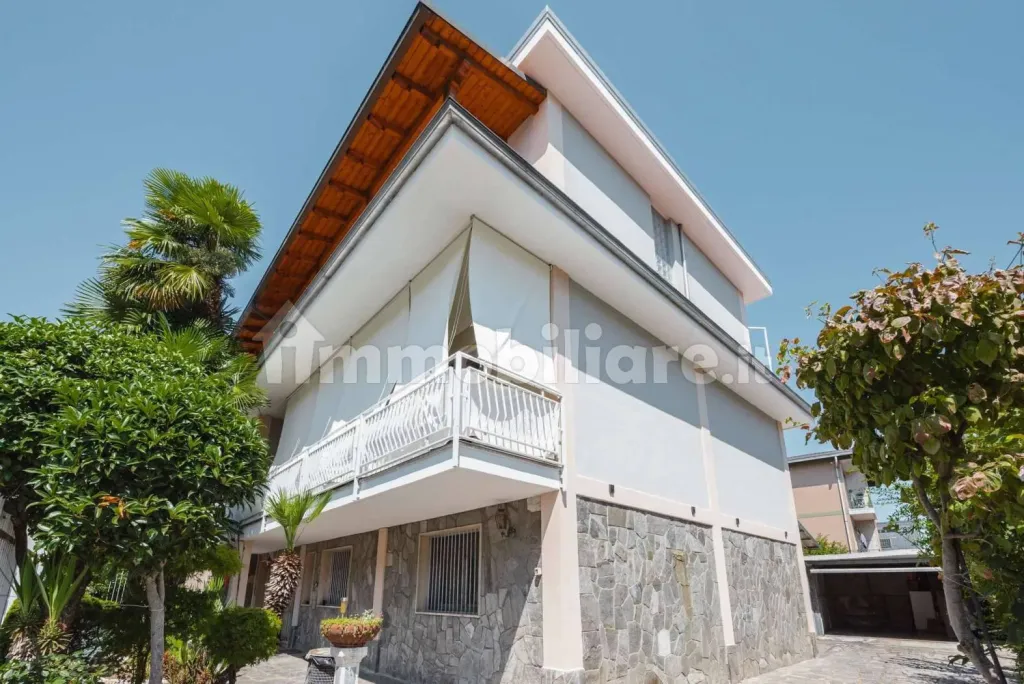 Trilocale in via Tommaso D'Aquino 7 – Facciata – Appartamento in vendita a Cittadella - Villaggio Dalmazia, Novara | Di Guida Real Estate